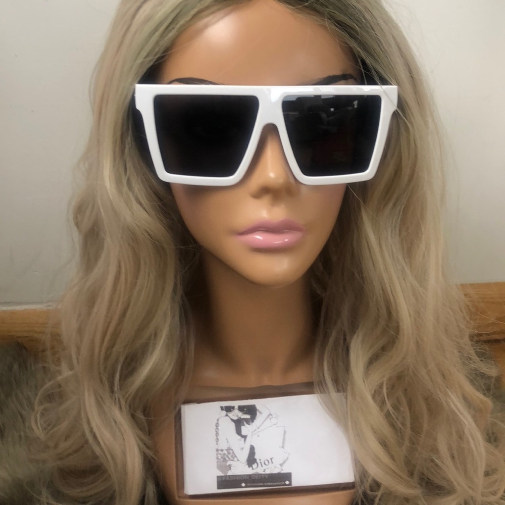THE WENDY SHADES | WHITE & BLACK SUNGLASSES *NEW*